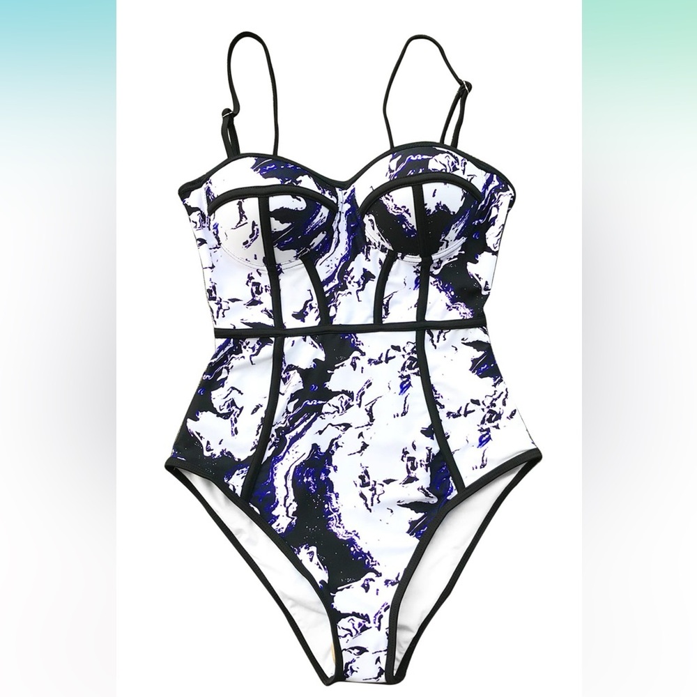 Cupshe NWT One Piece Swimsuit underwire molded cups adjustable straps Medium